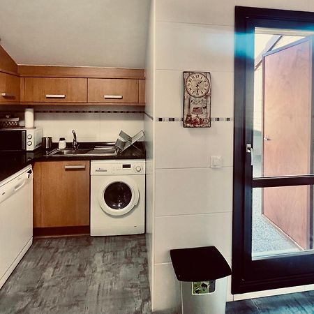 Atico Con Terrazas, Garaje Y Ascensor En El Casco Antiguo Apartment Хуеска Екстериор снимка