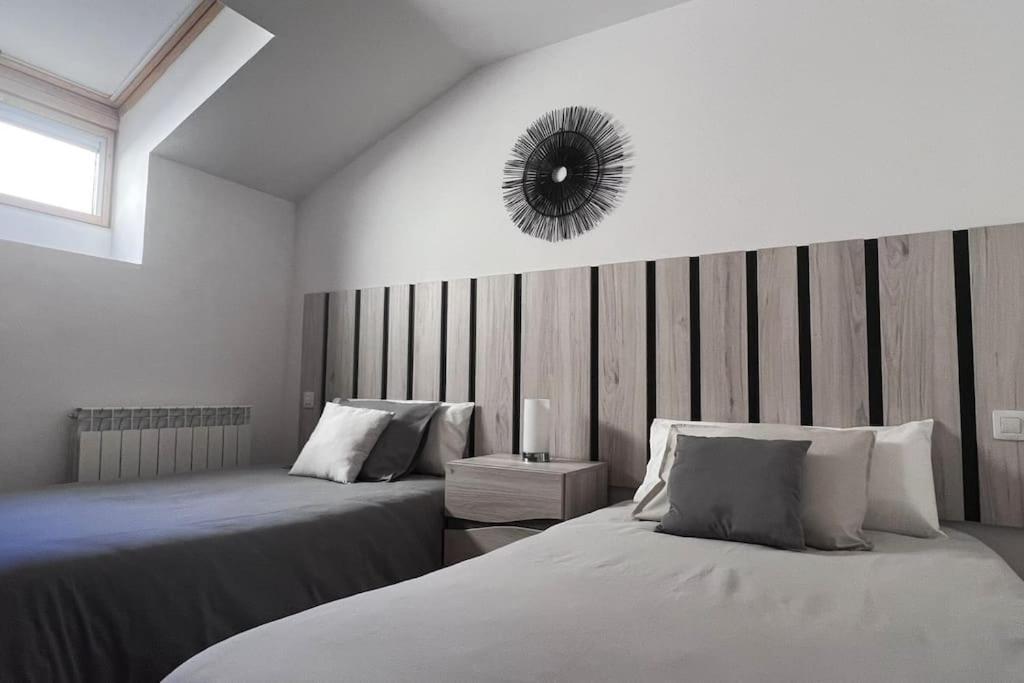 Atico Con Terrazas, Garaje Y Ascensor En El Casco Antiguo Apartment Хуеска Екстериор снимка
