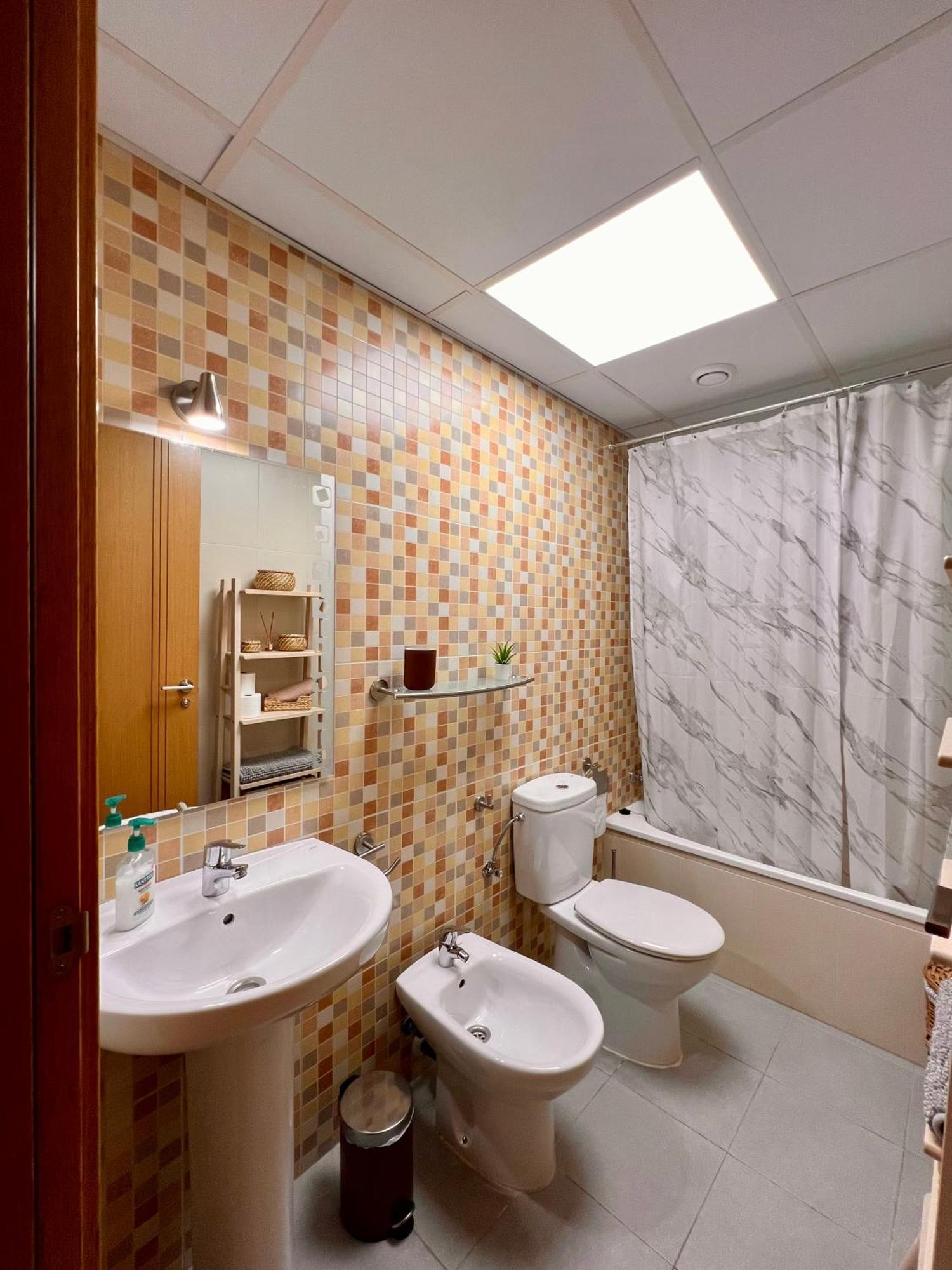 Atico Con Terrazas, Garaje Y Ascensor En El Casco Antiguo Apartment Хуеска Екстериор снимка